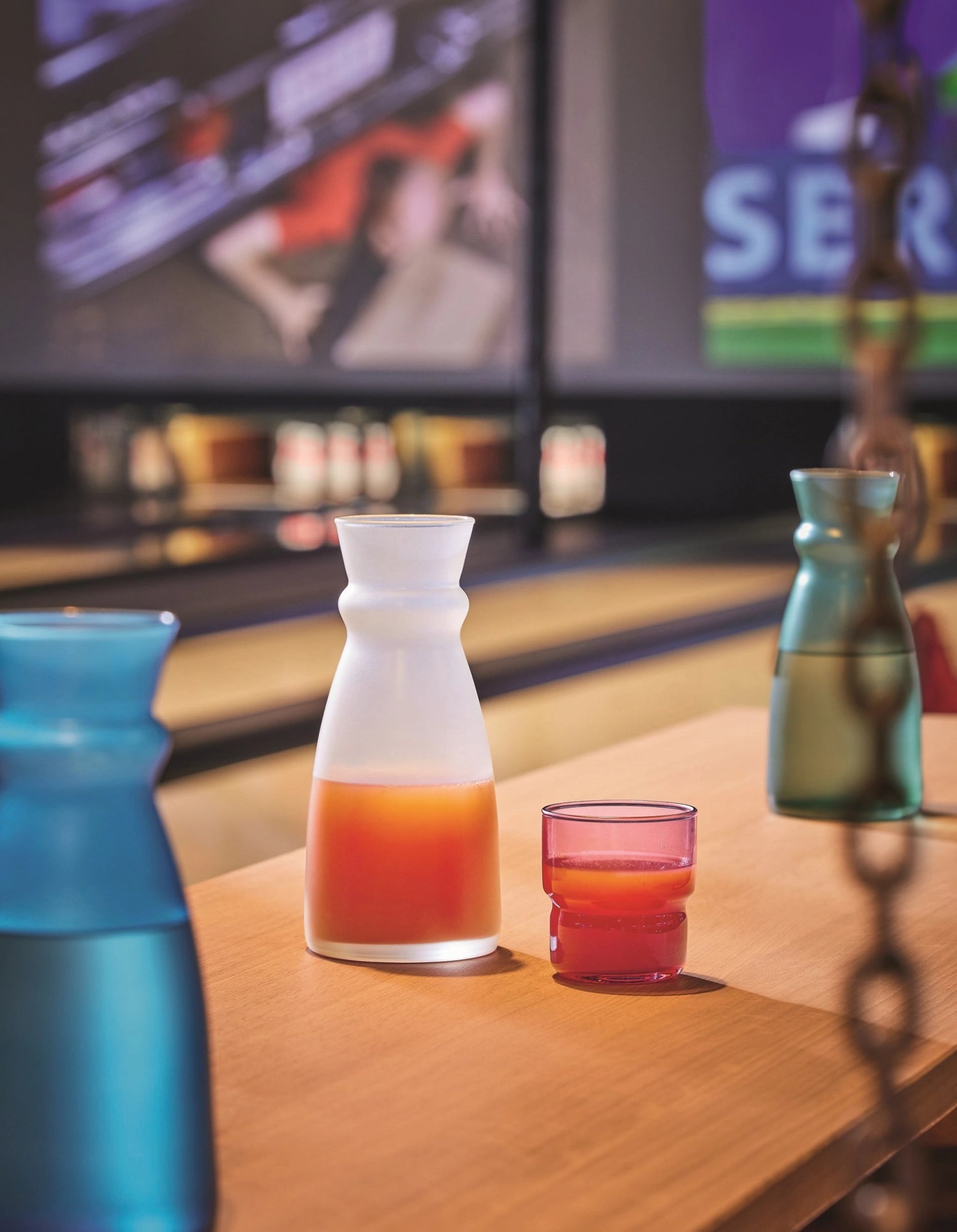 Log Brush OF Becher Cherry 0.22lt D7.3cm H7.9cm in Rot präsentiert im Onlineshop von KAQTU Design AG. Glas ist von Arc