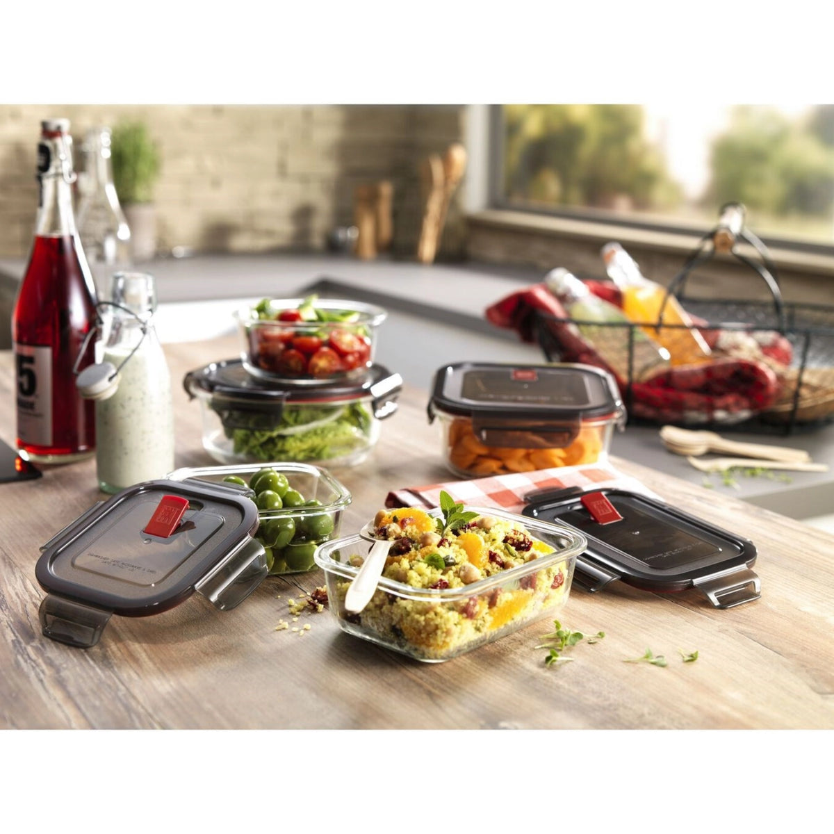 Zwilling Gusto Glasbehälter quadratisch, 500 ml in Silber präsentiert im Onlineshop von KAQTU Design AG. Aufbewahrungsdose ist von Zwilling Kitchen