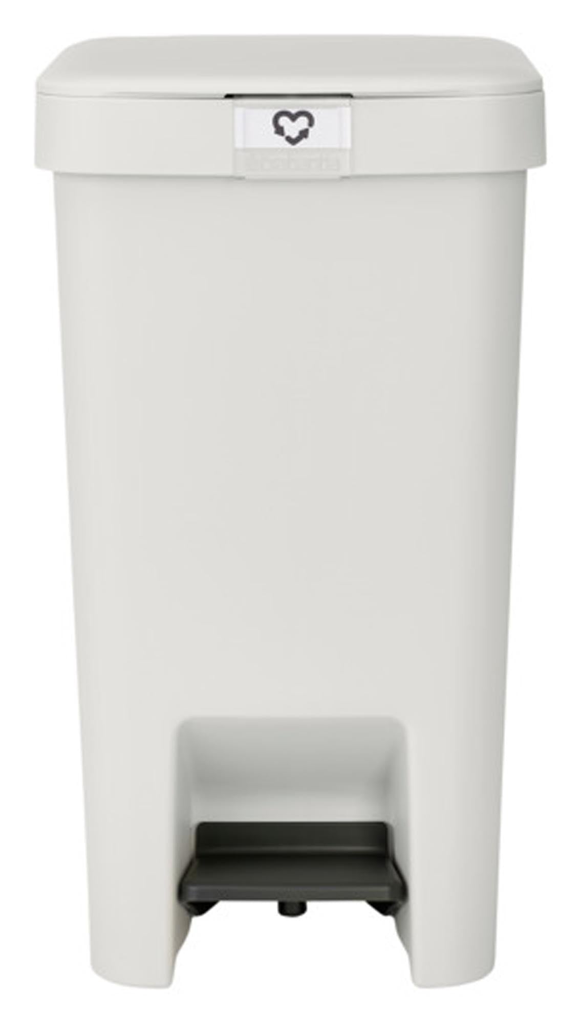 Entdecken Sie den BRABANTIA Treteimer StepUp 16 l in light grey – funktional, hygienisch und stilvoll. Ideal für Küche, Bad und Büro.