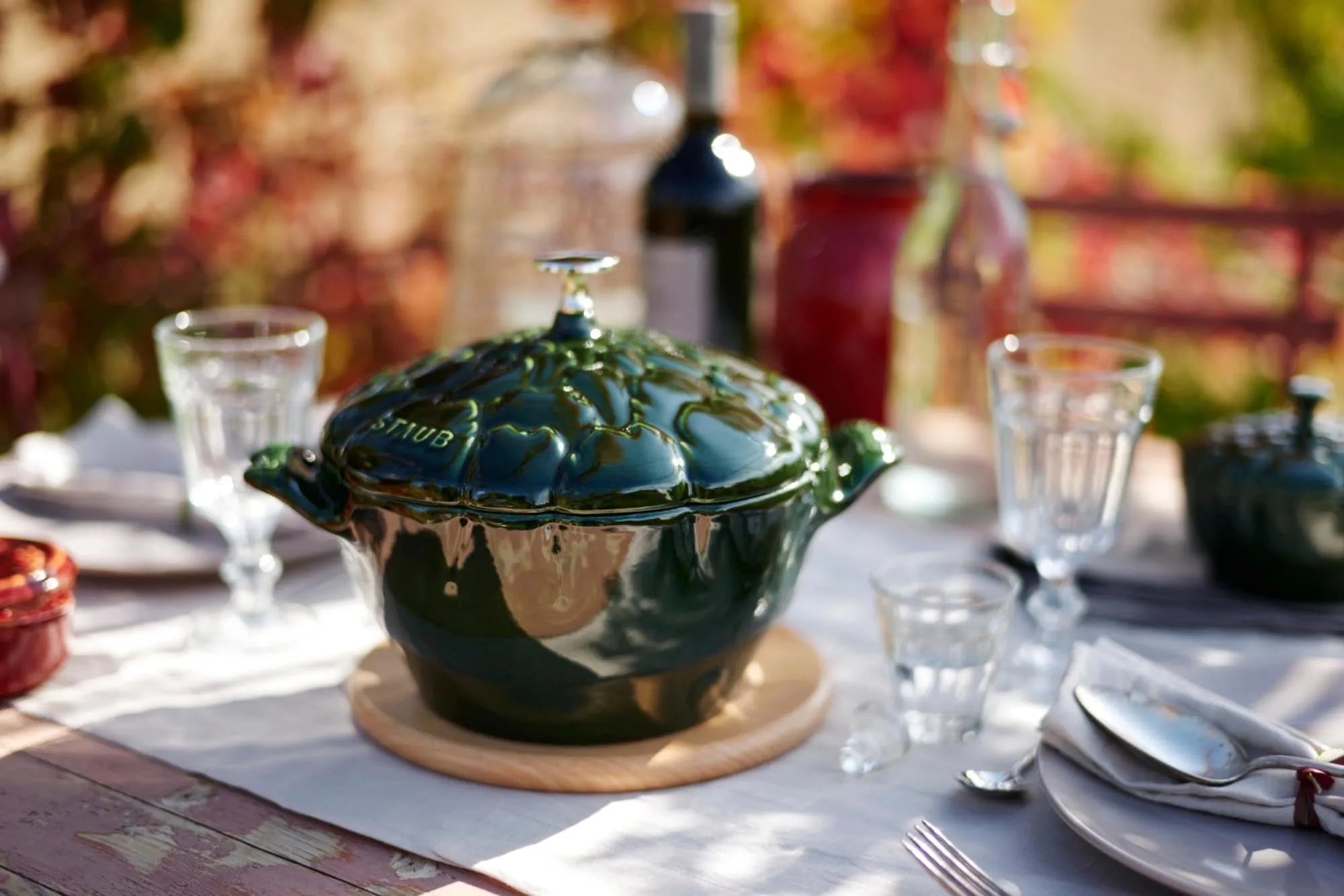 Staub Cocotte 22 cm: Elegantes Gusseisen in Basilikum-Grün, 3L.