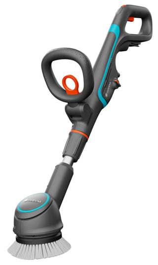 GARDENA Akku-Multi-Reiniger AquaBrush Compact 02/18V P4A solo in  präsentiert im Onlineshop von KAQTU Design AG. Gartengeräte ist von GARDENA