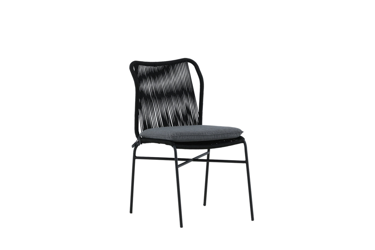 Julian Gartenstuhl in Schwarz präsentiert im Onlineshop von KAQTU Design AG. Gartenstuhl ist von Venture Home