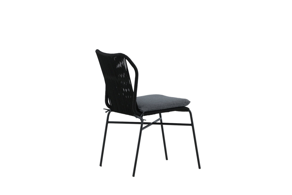 Julian Gartenstuhl in Schwarz präsentiert im Onlineshop von KAQTU Design AG. Gartenstuhl ist von Venture Home