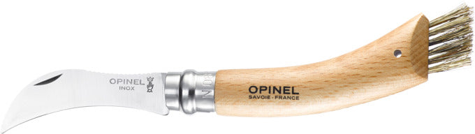 Das OPINEL Pilzmesser Nr. 8 mit Eichenholzgriff und 8 cm Klinge, inklusive Etui in Holzbox, ist ideal für Pilzsammler.