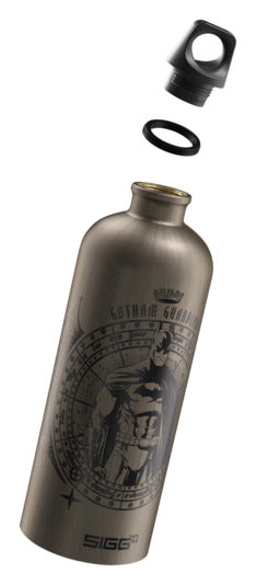 SIGG Trinkflasche Traveller Bottle Batman Guardian 1 l in  präsentiert im Onlineshop von KAQTU Design AG. Flasche ist von SIGG