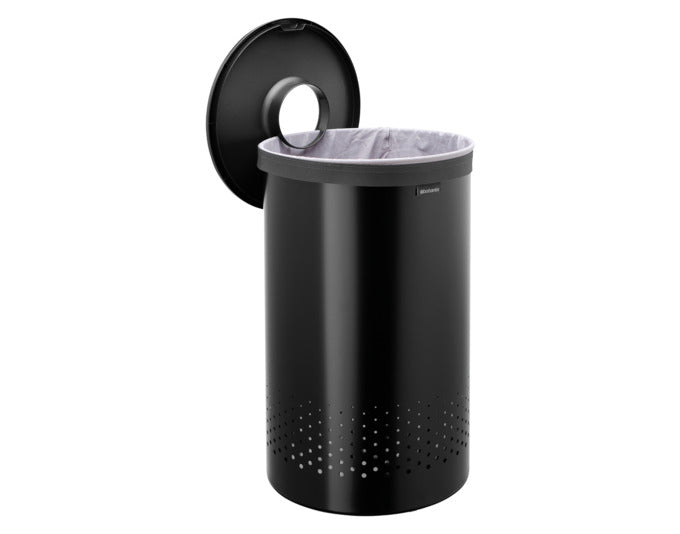 Elegante BRABANTIA Wäschebox in mattem Schwarz, 60 l Fassungsvermögen, mit Deckel, ideal für stilvolle und praktische Wäscheaufbewahrung.