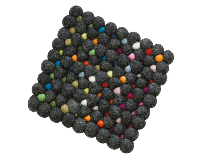 CILIO Untersetzer Lana Nero Schafwolle 21x21cm in  präsentiert im Onlineshop von KAQTU Design AG. Pfannenuntersatz ist von CILIO