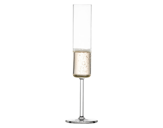 Elegante SCHOTT ZWIESEL Sektgläser Modo, 4er-Set, ideal für stilvollen Genuss, hochwertiges Design und langlebige Qualität.