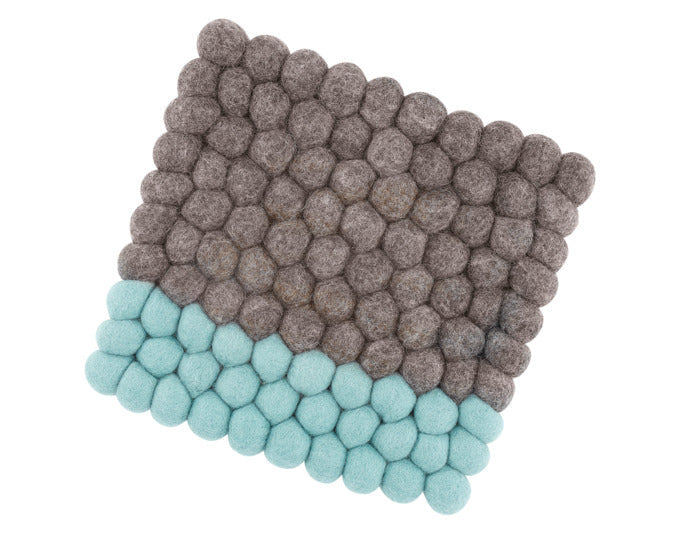 CILIO Untersetzer Lana Due braun-türkis 21x21 cm in  präsentiert im Onlineshop von KAQTU Design AG. Pfannenuntersatz ist von CILIO