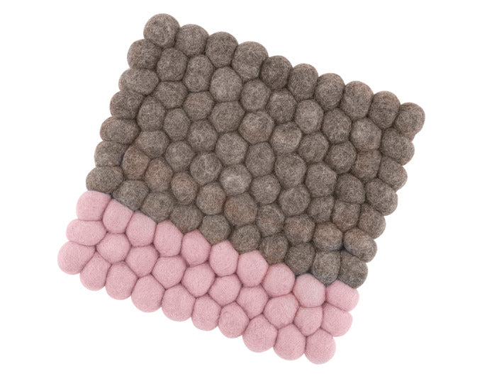 CILIO Untersetzer Lana Due braun-rosé 21x21 cm in  präsentiert im Onlineshop von KAQTU Design AG. Pfannenuntersatz ist von CILIO