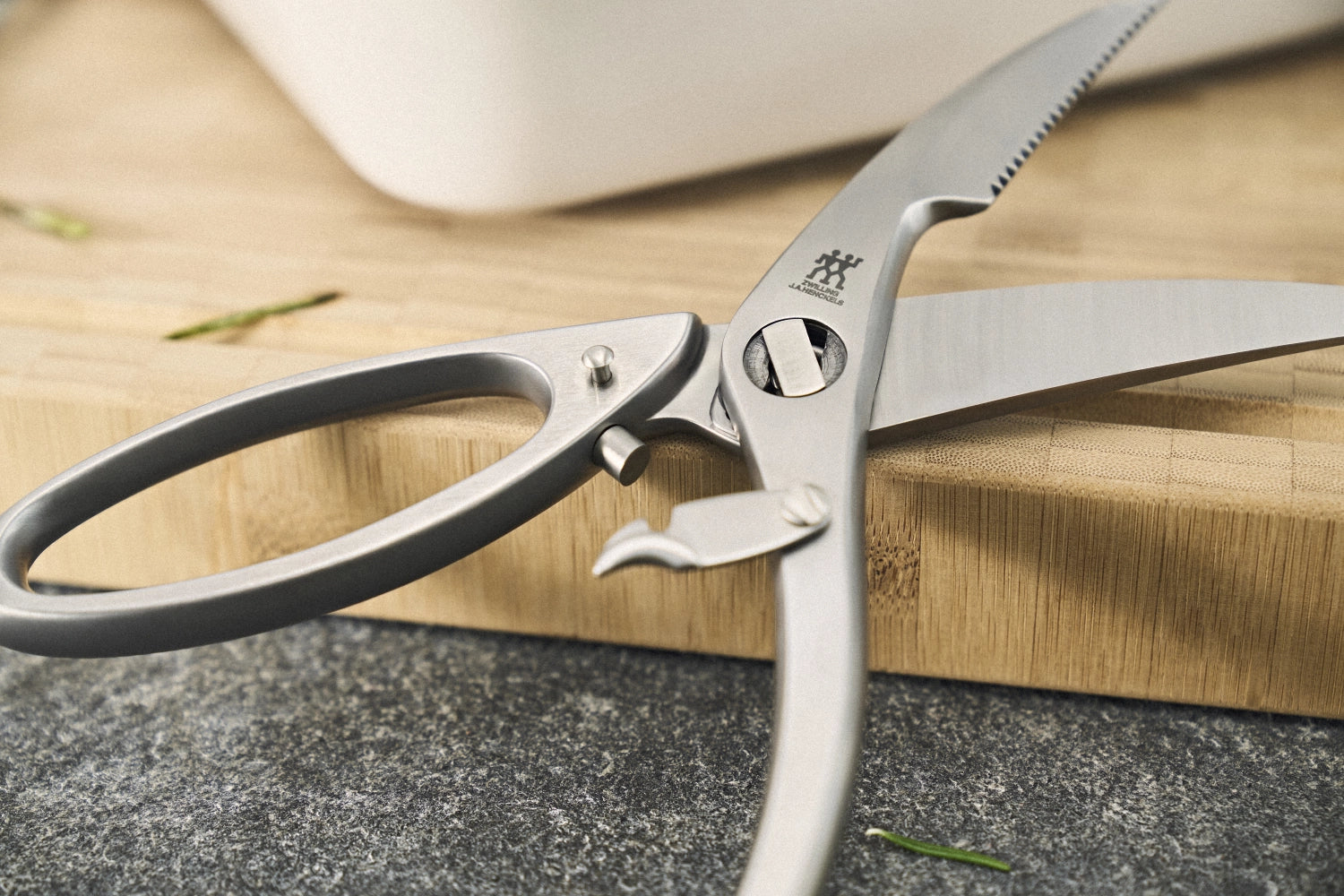 Ciseaux de volaille avec ongle de levage