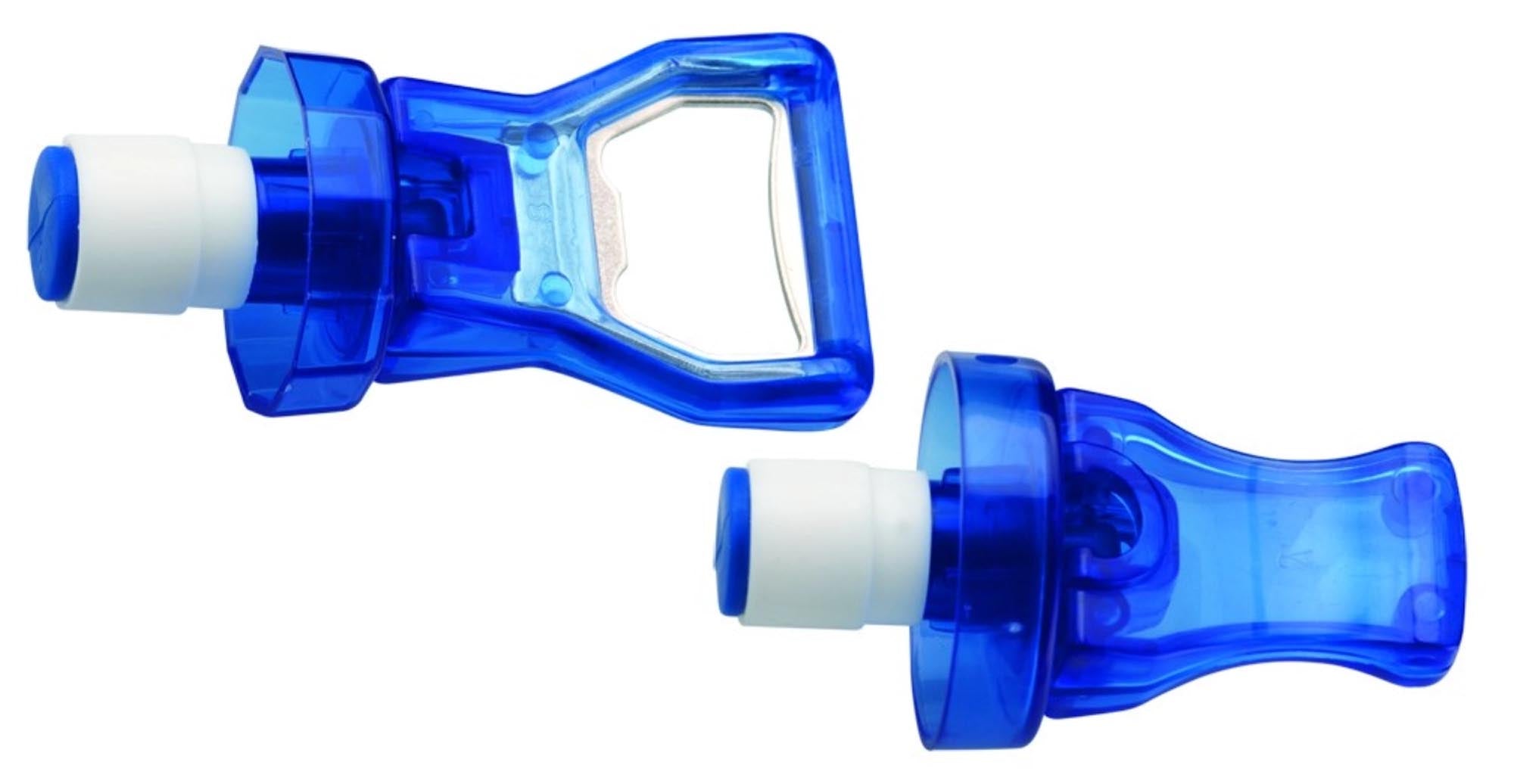 2er Set Flaschenverschlüsse Universal, 4x4x8cm in Blau präsentiert im Onlineshop von KAQTU Design AG. Barzubehör ist von Westmark