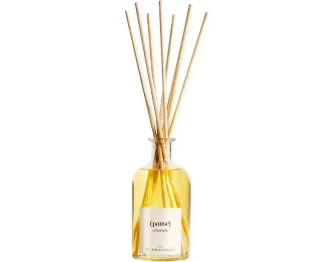 THE OLPHACTORY Raumduft Cashmere 250 ml in  präsentiert im Onlineshop von KAQTU Design AG. Duftöl ist von THE OLPHACTORY