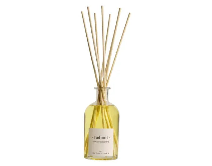 THE OLPHACTORY Raumduft Spiced Tangerine 250 ml in  präsentiert im Onlineshop von KAQTU Design AG. Duftöl ist von THE OLPHACTORY