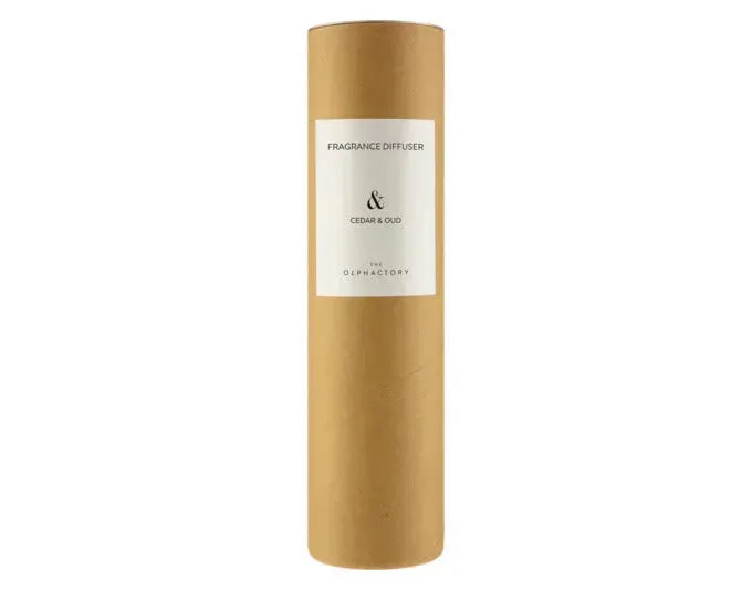 Eleganter Raumduft mit warmen Noten von Zedernholz und Oud, 100 ml, ideal für ein luxuriöses Ambiente in jedem Raum.
