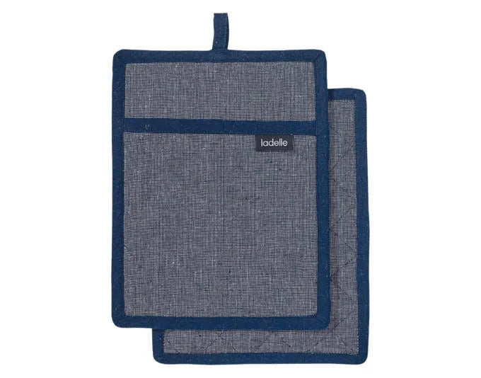 LADELLE Topflappen Eco Recycled navy 19x24 cm 2 Stk. in  präsentiert im Onlineshop von KAQTU Design AG. Backutensilien ist von LADELLE