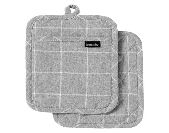 LADELLE Topflappen Eco Check grey 21x21 cm 2 Stk. in  präsentiert im Onlineshop von KAQTU Design AG. Backutensilien ist von LADELLE