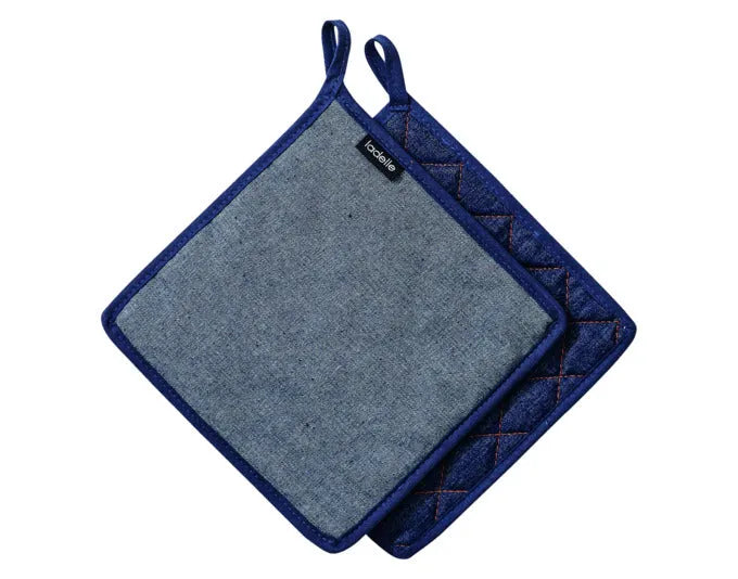LADELLE Topflappen Denim 21x21 cm 2 Stk. in  präsentiert im Onlineshop von KAQTU Design AG. Backutensilien ist von LADELLE