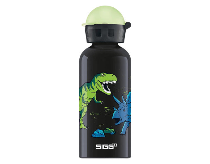 SIGG Trinkflasche Kids Bottle Dinosaurs 0.4 l in  präsentiert im Onlineshop von KAQTU Design AG. Flasche ist von SIGG