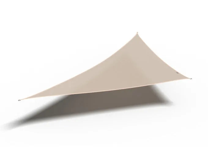 PLATINUM SUN & SHADE Sonnensegel Coolfit Triangle off white 500x500x710 cm in  präsentiert im Onlineshop von KAQTU Design AG. Sonnenschirm ist von PLATINUM SUN & SHADE