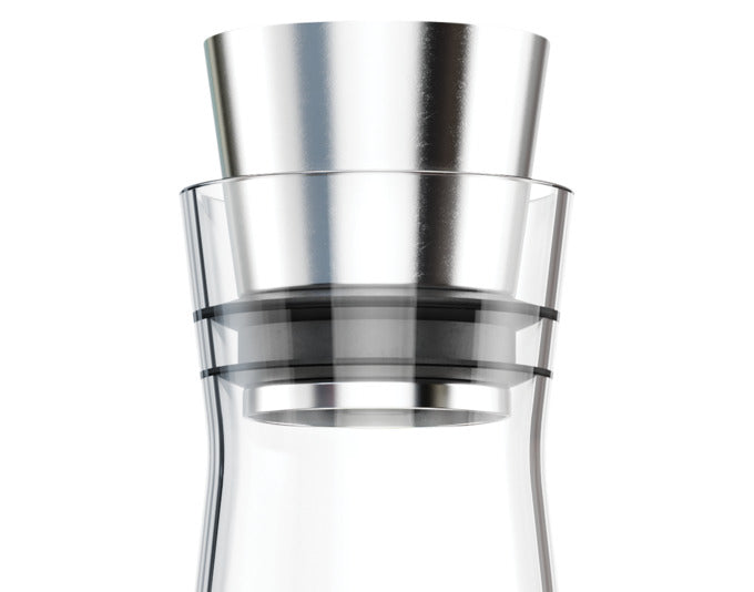 Elegante EMSA Flow Slim Kühlkaraffe aus Glas und Edelstahl, 1 Liter, hält Getränke kühl, modernes Design, ideal für stilvolles Servieren.
