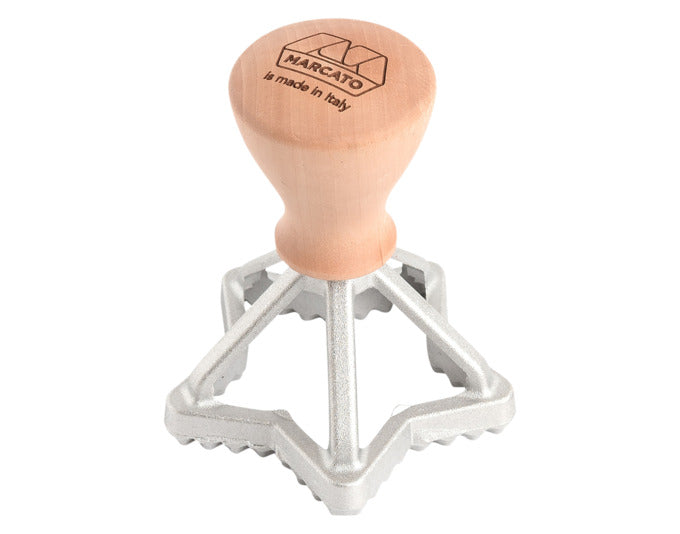 MARCATO Ravioli Stempel mit Holzgriff Stern 6.5 cm in  präsentiert im Onlineshop von KAQTU Design AG. Küchenhelfer ist von MARCATO