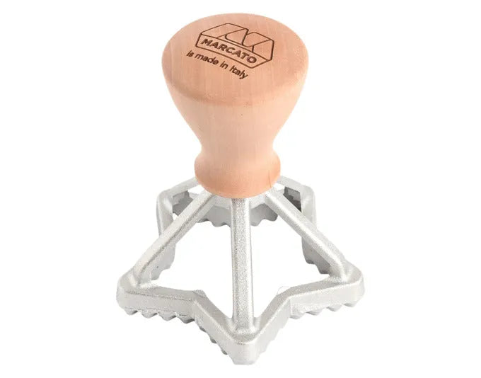 MARCATO Ravioli Stempel mit Holzgriff Stern 6.5 cm in  präsentiert im Onlineshop von KAQTU Design AG. Küchenhelfer ist von MARCATO
