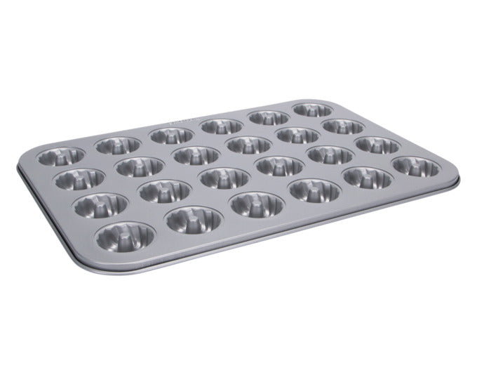 STÄDTER Backblech Gugelhupf-Konfekt 38x26 cm 24er silber We love Baking in  präsentiert im Onlineshop von KAQTU Design AG. Backform / Backblech ist von STÄDTER