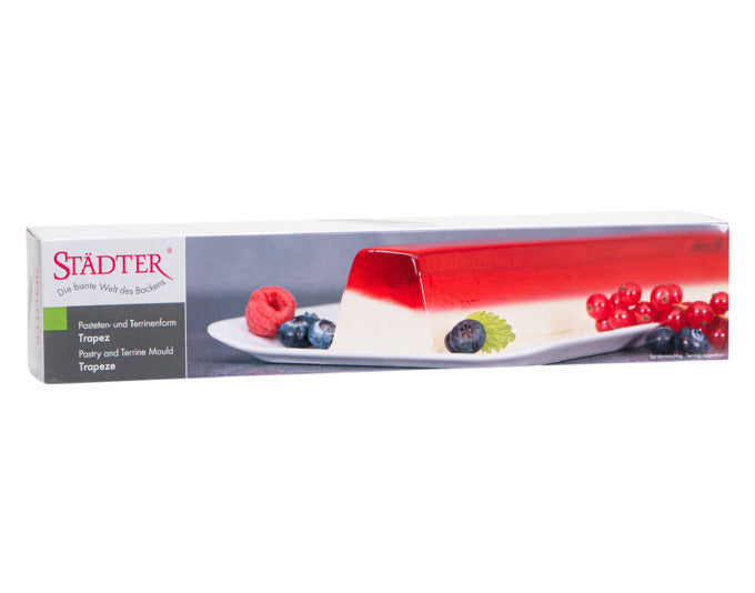 Hochwertige Edelstahlform von STÄDTER, ideal für Pasteten und Terrinen, trapezförmig, 30x6x6 cm, langlebig und leicht zu reinigen.