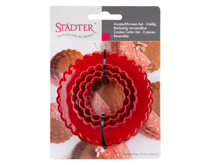 Set aus 6 runden Ausstechern in Rot, Durchmesser von 4 bis 9 cm, ideal für Backen und kreative Dekorationen.
