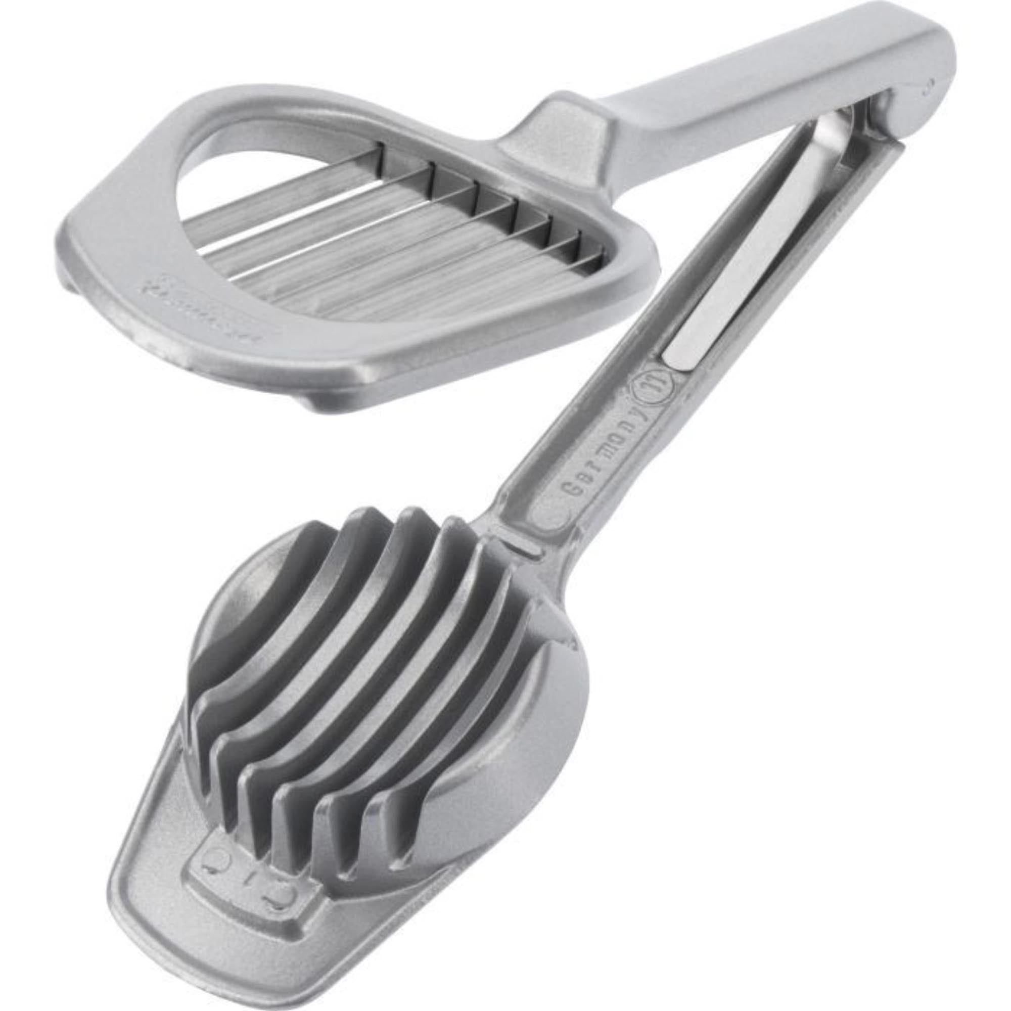 Retro Vielzweckschneider Champion, 20x7x3cm in Silber präsentiert im Onlineshop von KAQTU Design AG. Küchenhelfer ist von Westmark