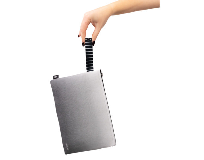 ARPE Necessaire L charcoal gray 18 x 25 cm in  präsentiert im Onlineshop von KAQTU Design AG. Badzubehör ist von ARPE