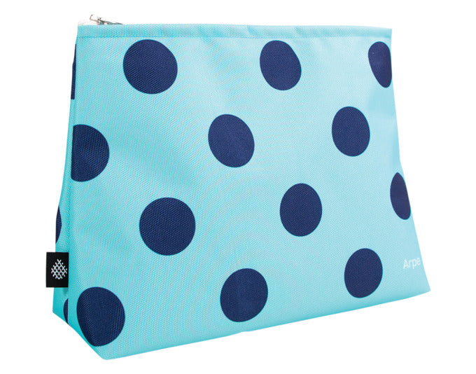 ARPE Necessaire L dots ocean blue 18 x 23 cm in  präsentiert im Onlineshop von KAQTU Design AG. Badzubehör ist von ARPE