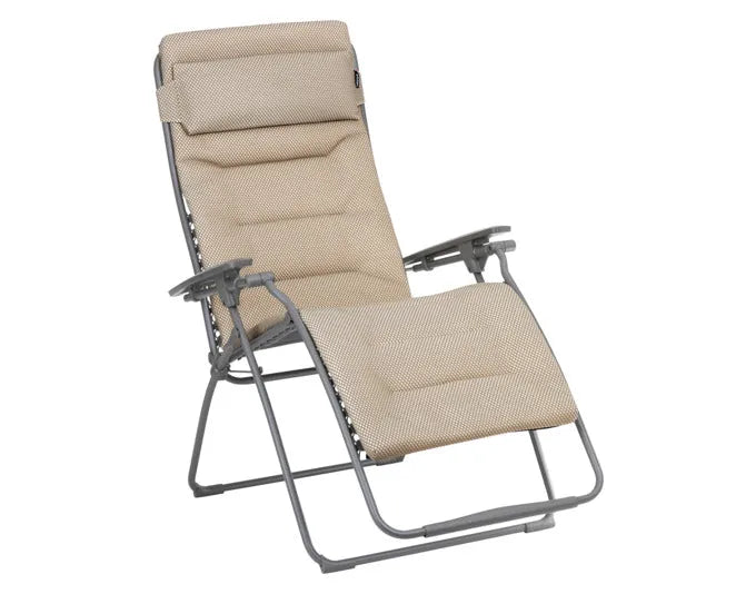 LAFUMA Relaxsessel Futura BeComfort® XL moka Gestell titane in  präsentiert im Onlineshop von KAQTU Design AG. Liegestuhl ist von LAFUMA