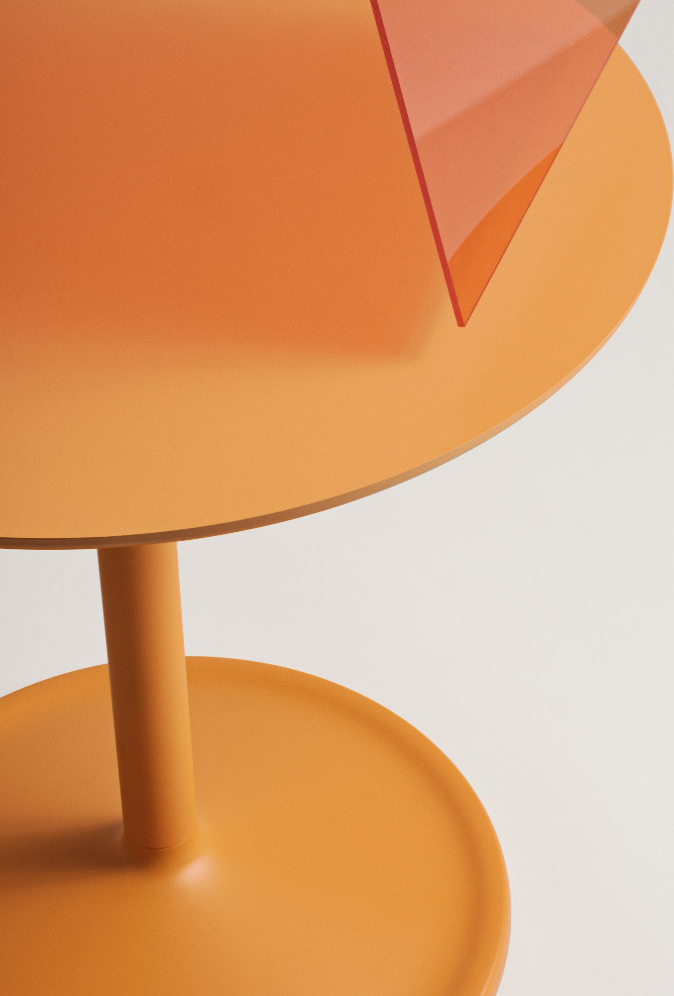 Soft Beistelltisch in Orange präsentiert im Onlineshop von KAQTU Design AG. Beistelltisch ist von Muuto