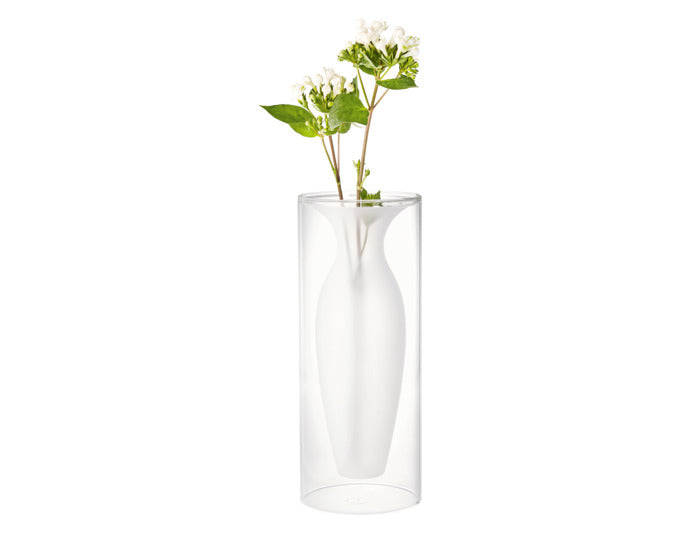 Die PHILIPPI Vase Esmeralda L aus Glas, 13x32 cm, besticht durch ihr elegantes Design und ist ideal für stilvolle Blumenarrangements.