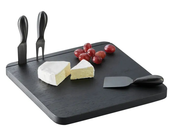 Elegantes PHILIPPI Käseschneidbrett Fromage in Schwarz, 28x28x2 cm, inklusive 3 Messer, ideal für stilvolles Servieren von Käse.
