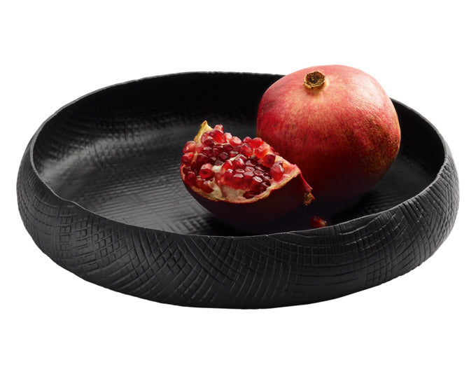 Elegante flache Schale aus Aluminium, Ø 31 cm, in stilvollem Schwarz, ideal für moderne Wohnräume und Dekoration.