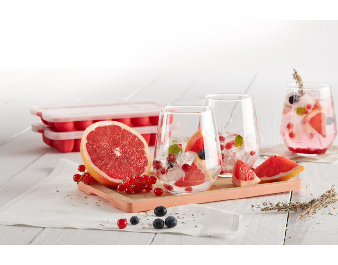 Praktische rote Eiswürfelform von LÉKUÉ mit Deckel, 23x12 cm, ideal für rechteckige Eiswürfel. Perfekt für Getränke und Cocktails.