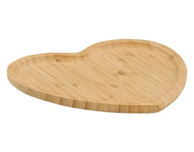 ZELLER Serviertablett Herz Bambus 20.5x21 cm in  präsentiert im Onlineshop von KAQTU Design AG. Tablett ist von ZELLER PRESENT