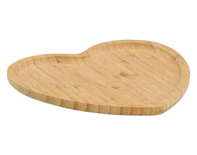 ZELLER Serviertablett Herz Bambus 20.5x21 cm in  präsentiert im Onlineshop von KAQTU Design AG. Tablett ist von ZELLER PRESENT