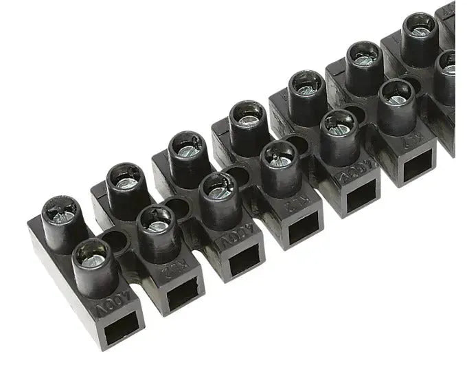 Schwarze STEFFEN Reihenklemme für 12x6-16 mm² Kabel, ideal für sichere und zuverlässige elektrische Verbindungen.