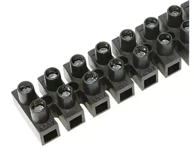 Schwarze STEFFEN Reihenklemme für 12x6-16 mm² Kabel, ideal für sichere und zuverlässige elektrische Verbindungen.