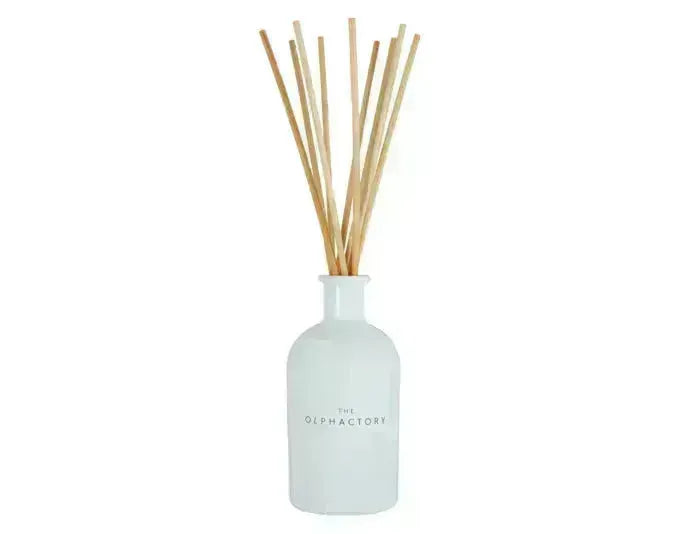 THE OLPHACTORY Raumduft White Insignia Acqua Bergamota 250 ml in  präsentiert im Onlineshop von KAQTU Design AG. Duftöl ist von THE OLPHACTORY