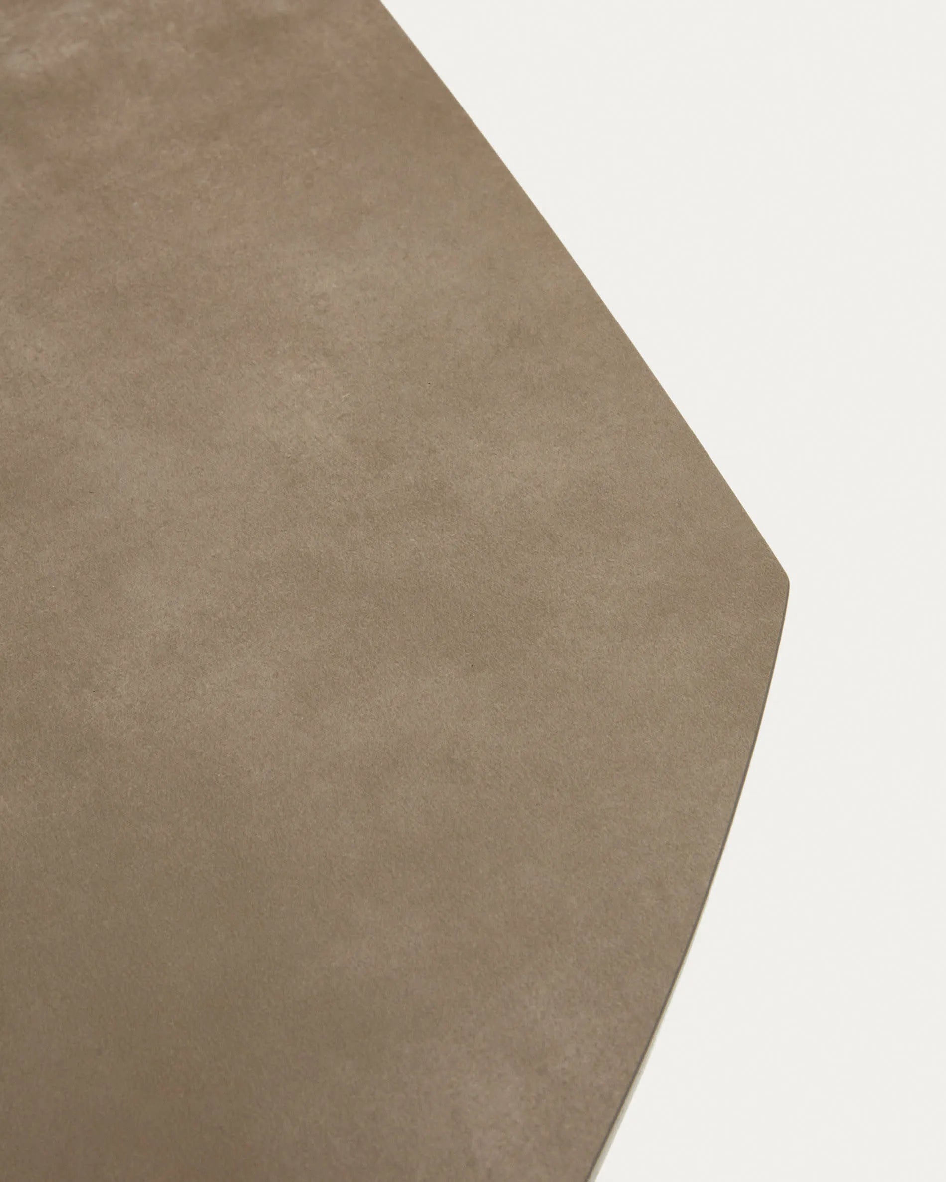 Moderner Yodalia Ausziehtisch mit robuster Feinsteinzeugplatte und Stahlbeinen, braun, 130-190x100 cm, ideal für stilvolle Räume.