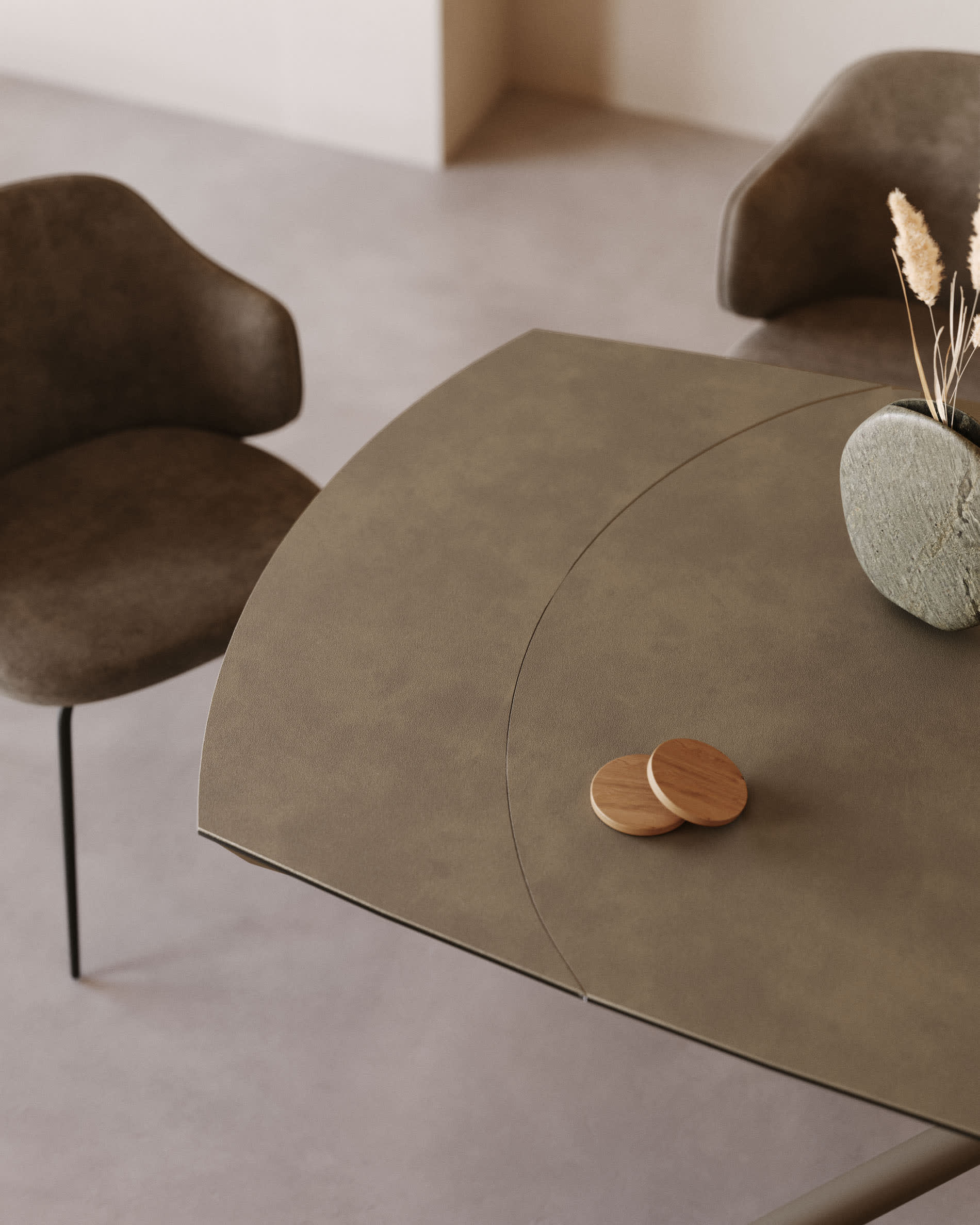 Eleganter Yodalia Ausziehtisch mit brauner Feinsteinzeugplatte und stabilen Stahlbeinen, 130-190x100 cm, perfekt für modernes Wohnen.