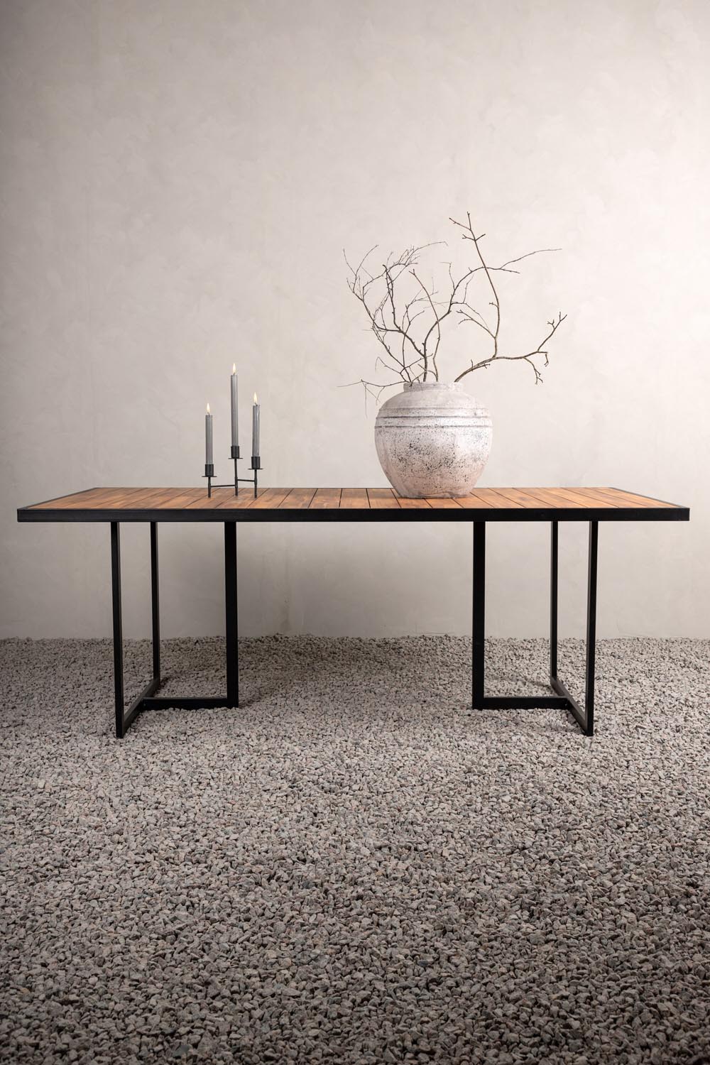 Khung Gartentisch in Natur präsentiert im Onlineshop von KAQTU Design AG. Gartentisch ist von Venture Home