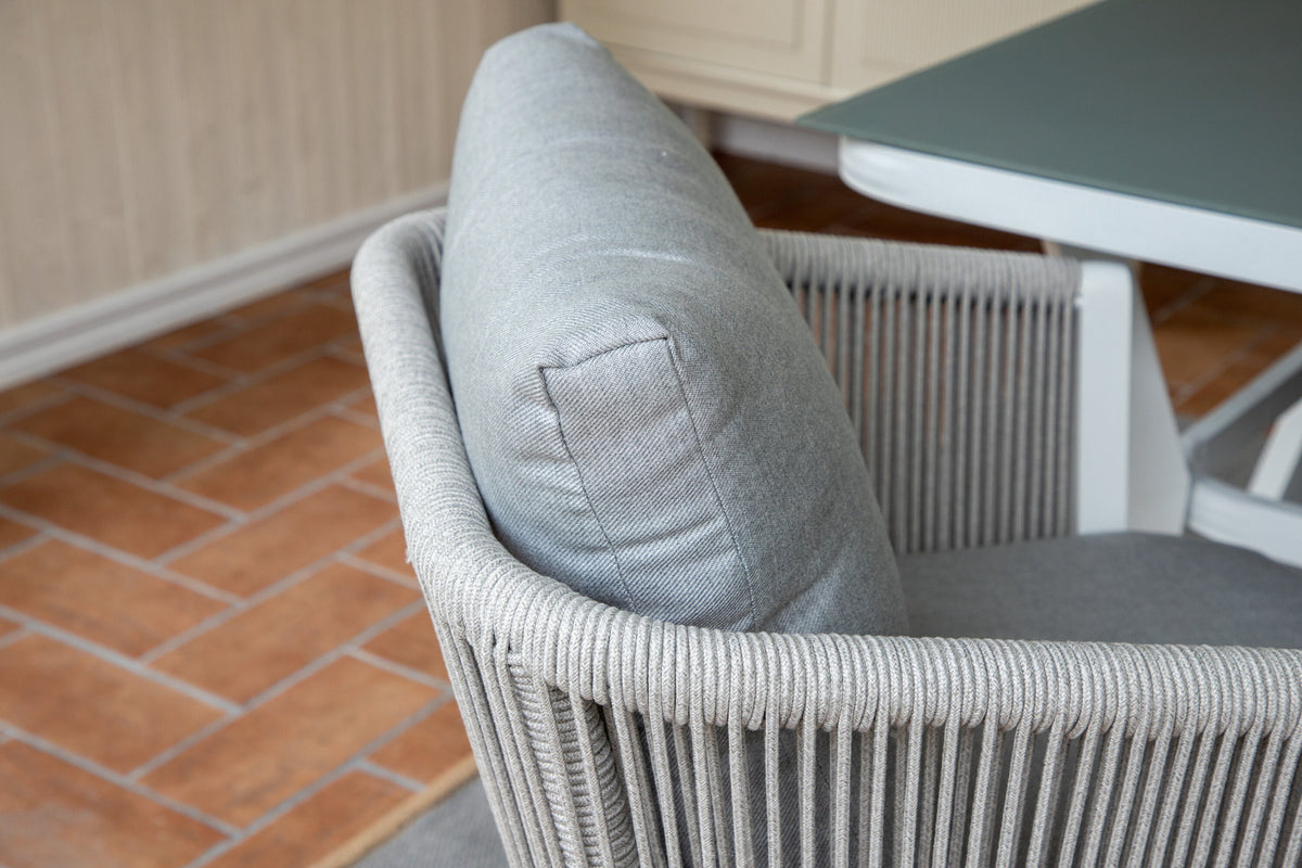 Virya Gartenstuhl in Grau präsentiert im Onlineshop von KAQTU Design AG. Gartenstuhl mit Armlehnen ist von Venture Home