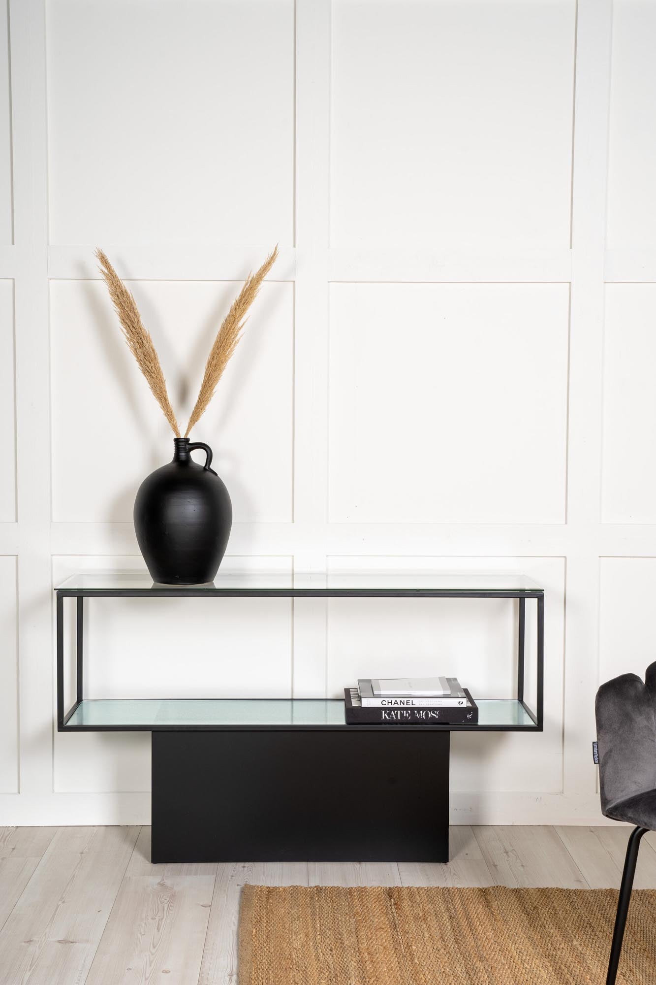 Maglehem Beistelltisch in Schwarz präsentiert im Onlineshop von KAQTU Design AG. Beistelltisch ist von Furniture Fashion