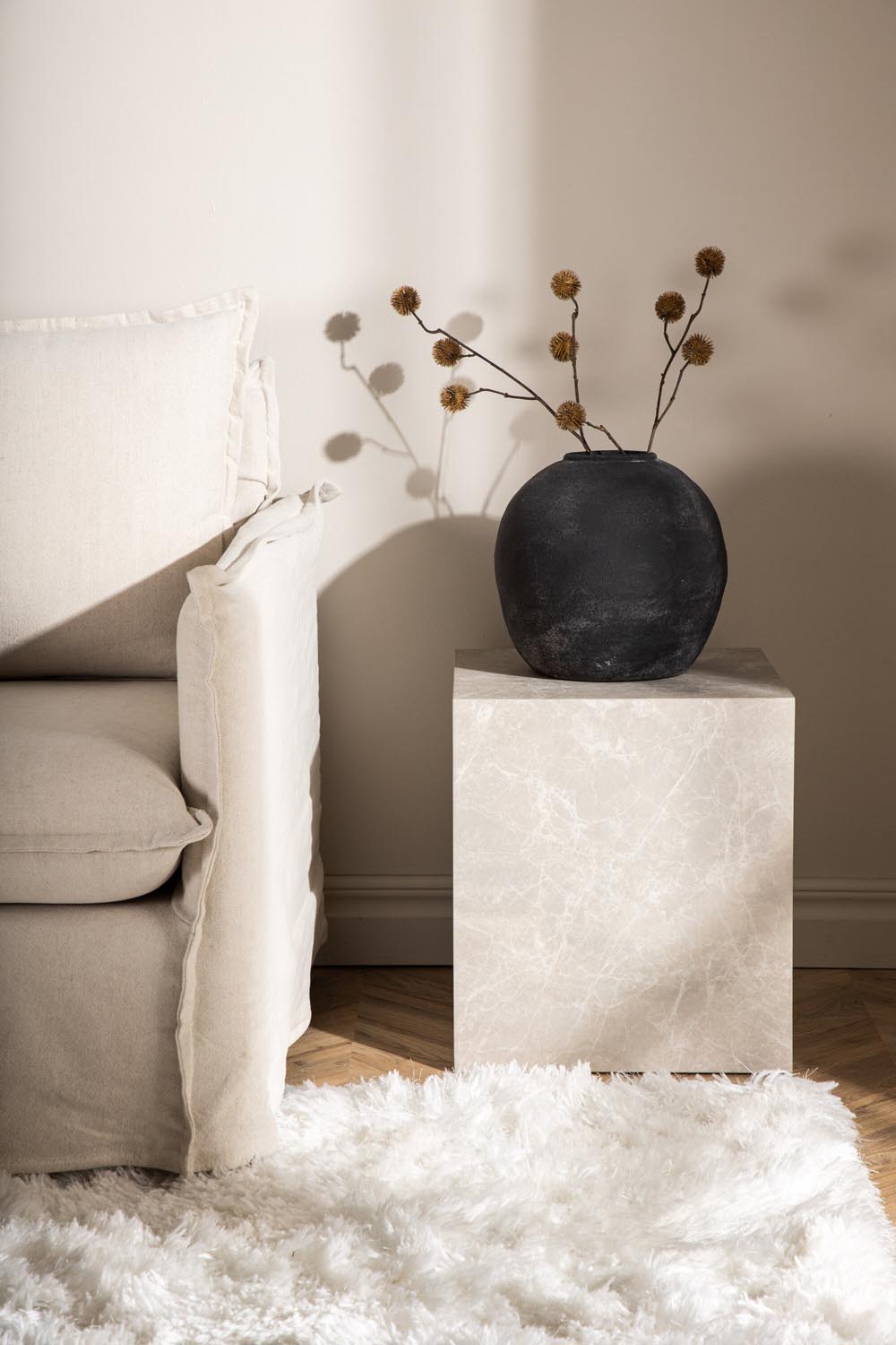 York Coffee Tisch High in Beige präsentiert im Onlineshop von KAQTU Design AG. Beistelltisch ist von Venture Home
